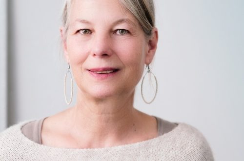 WOMAN e1544551421428