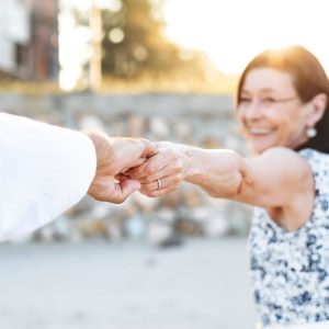 lady reaching out e1542209370423